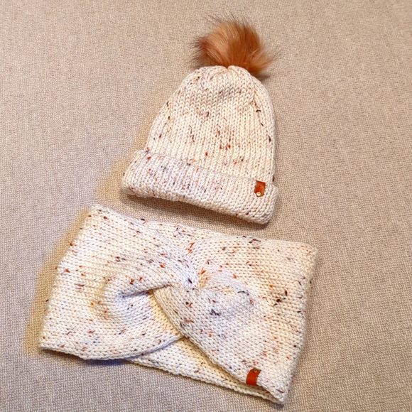 💖New! Matching toque & infinity scarf 💖 - Picture 4 of 7